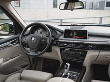 BMW X5 3.0 230kW Webasto, 7-Kohaline