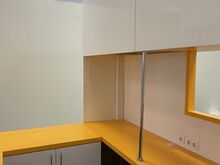 Suur saar/müügilett/teeninduslett keskpõrandale