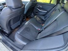 BMW 330e M-pakett  2022