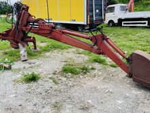 EKSKAVAATOR TRAKTORI HAAKESSE