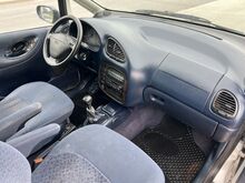 Ford Galaxy Ghia  2,0 107kw, 6 KOHTA