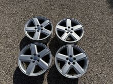 Jeep (5x114,3) 18 tolli originaal valuveljed