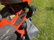 Murutraktor Husqvarna YTH24V48