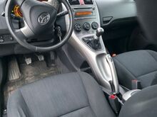 Toyota Auris 1.4 71kw, manu, 2008.a.