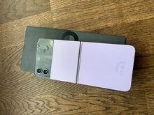 Samsung Galaxy Z Flip 4
