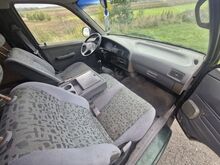 Kia Pregio tagavedu.