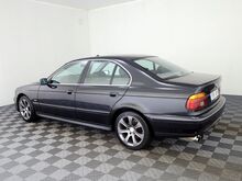 BMW 523