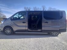 RENAULT TRAFIC III L2 SPORT PASSENGER 8 KOHTA 2.0d