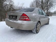 Mercedes-Benz C220CDI целиком на запчасти или на трек