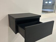 ÖÖKAPP, seinale kinnitatav