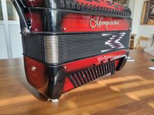 Mengascini, 96 bassi