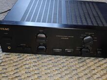 Katkine Teac A-X 1030 võimendi