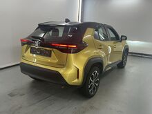 ⭐⭐ 2022 Toyota Yaris Cross 1.5 Bi-tone Hybrid ⭐⭐