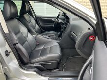 NELIKVEOLINE Volvo V70 2.4 D5 136kw, LISASOOJENDUS