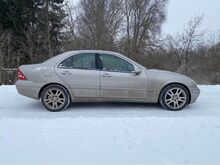 Mercedes-Benz C220CDI целиком на запчасти или на трек