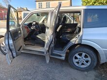 Mitsubishi Pajero 3.2d 118кВт 2003, 7 мест