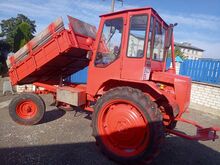 Traktor T-16MG
