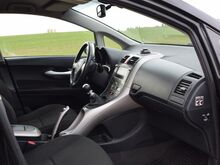 Toyota Auris 2,2d 130kw