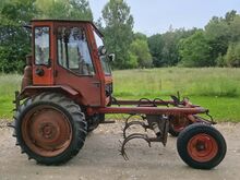 TRAKTOR T-16M muldaja ja rippsüsteemiga