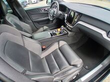 Volvo V60 T6 AWD R-DESIGN RECHARGE 2.0 257кВт
