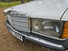 MERCEDES-BENZ 240 D (W123)