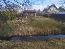 Ojaga piirnev krunt, elamumaa (Oblika 59, Pirita)