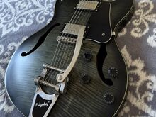 Kitarr Schecter - Corsair Custom Bigsby