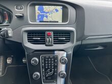 TOODUD HOLLANDIST Volvo V40 R-Design 1.6 D2 84kW
