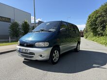Nissan Serena 1999a
