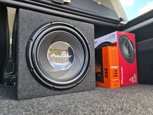 Pioneer 12" 1400W ja GAS võimendi. Hi-input. Uus