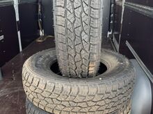 Uued rehvid: 225/75-R15c Triangle