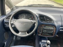 Ford Galaxy Ghia  2,0 107kw, 6 KOHTA