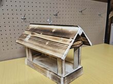 Новый скворечник ручной работы