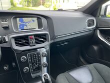 TOODUD HOLLANDIST Volvo V40 R-Design 1.6 D2 84kW