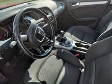 AUDI A4 125kW S-line B8 tulipunane pilgupüüdja
