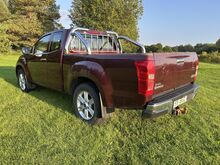 ISUZU D-MAX 2012