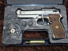 Õhupüstol Beretta 92FS nikkel - puidust käepide -