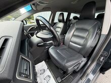 Volvo V70 Momentum 2.4 R5 D5 129kW, JÄRELMAKS!