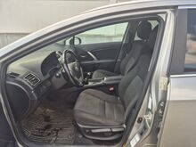 Toyota avensis d4d diisel manuaal