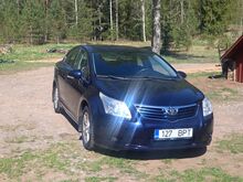 Toyota avensis 2011
