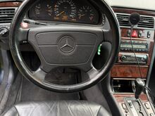​M: Mercedes-Benz E320 W210 3.2 162kW (Elegance)