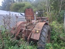 Kodukootud traktor