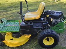 Газонный трактор John Deere Z235