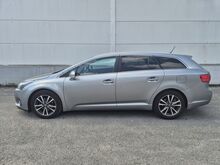 Toyota avensis d4d diisel manuaal