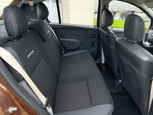 Dacia Sandero Stepway 1,6 BENSIIN 62kw
