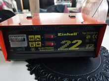Akulaadija Einhell 12V sõiduautodele