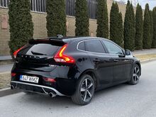 Volvo V40 R-design 1.5 112кВт 2017г. бензин автомат