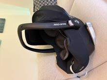 Maxi-Cosi Tinca + FamilyFix2 ISOFIX + jalatsid