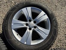 Kia (5x114,3) 17 tolli originaal valuveljed naastu