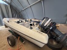 Evinrude 150 л.с. + лодка + прицеп